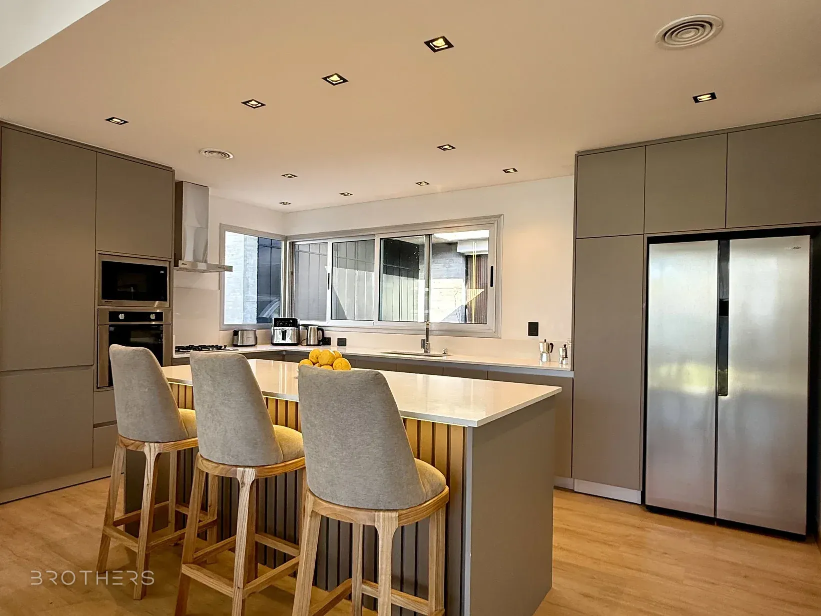 Cocina MM: obra terminada